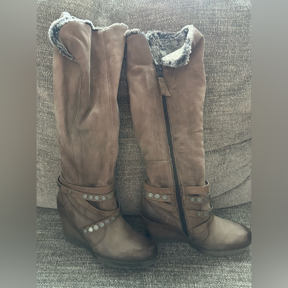 MJUS Ladies Size 38 Brown Leather Lined Tall Boots with Wedge Heels Cros…